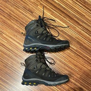 Salomon Quest 4D Hiking Boots